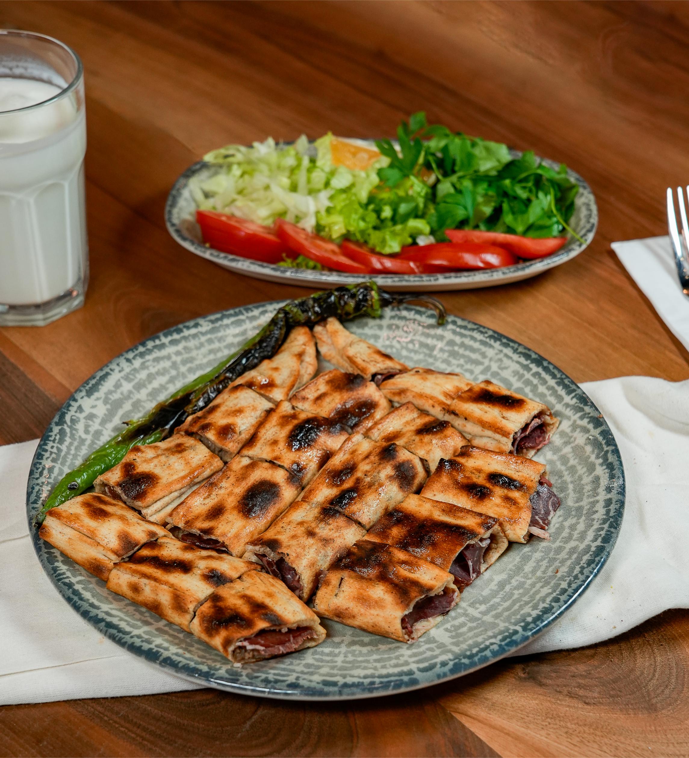 Pastırmalı Kaşarlı Pide